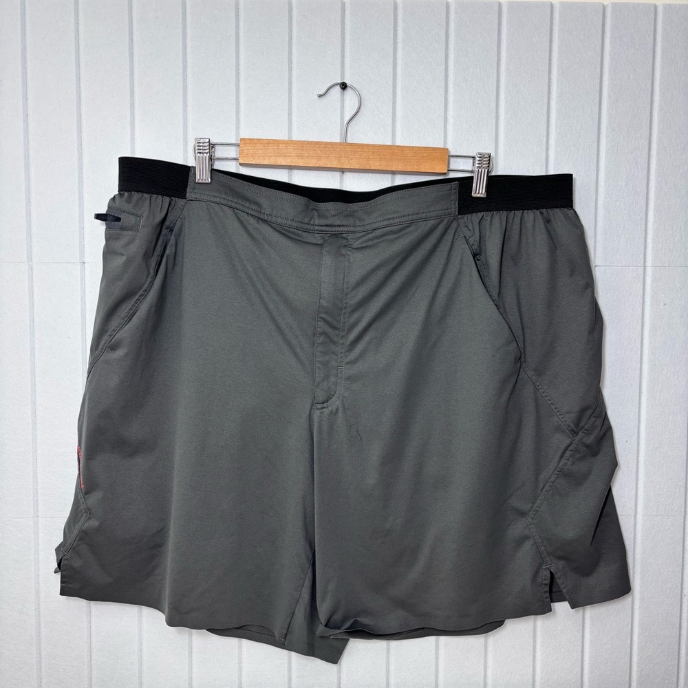 Duluth‎ Trading Co Gray Athletic Shorts with Black Waistband / swim wear 3XL